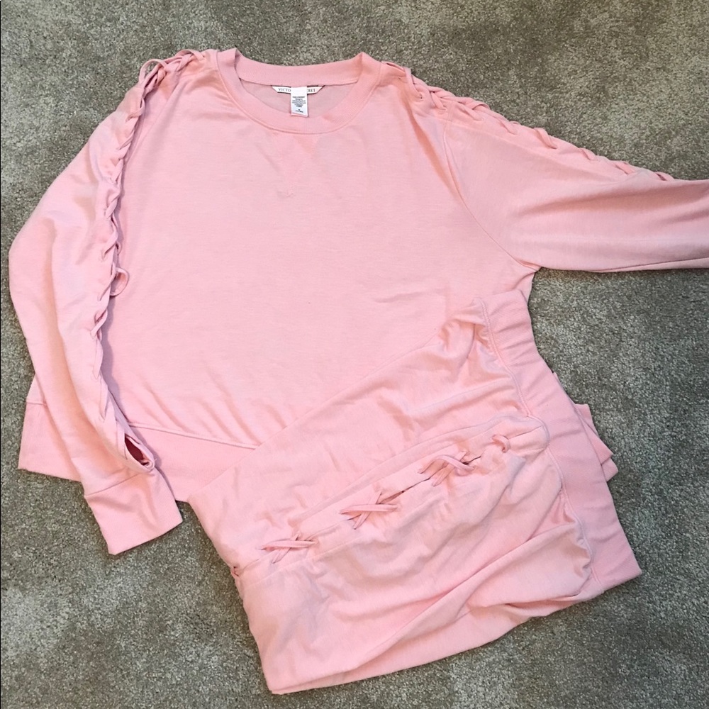 Victoria Secret Criss-cross loungewear